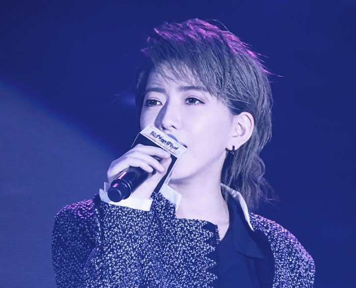 乐队的夏天2官宣曾是超女冠军的她来了连何炅也亲自为她加油