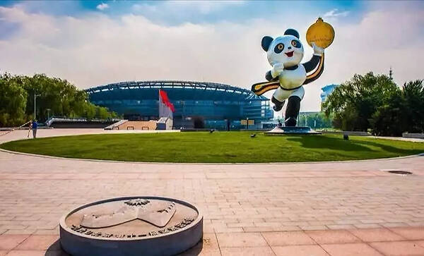 奥林匹克公园|北京必去的5大景点，长城非去不可，第一个景区具有特殊意义