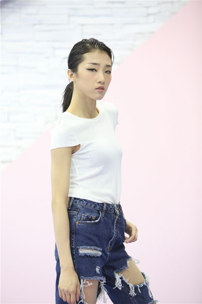 yami练习生时期的照片.