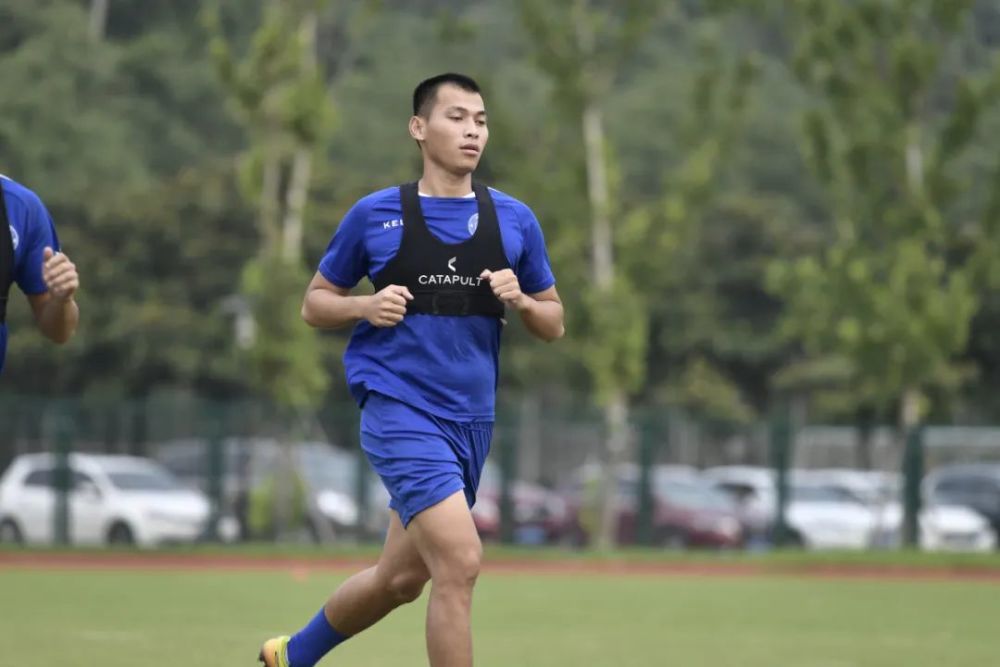 厉兵秣马 备战联赛_腾讯新闻