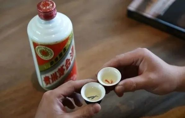 喝酱香酒是在喝情怀?