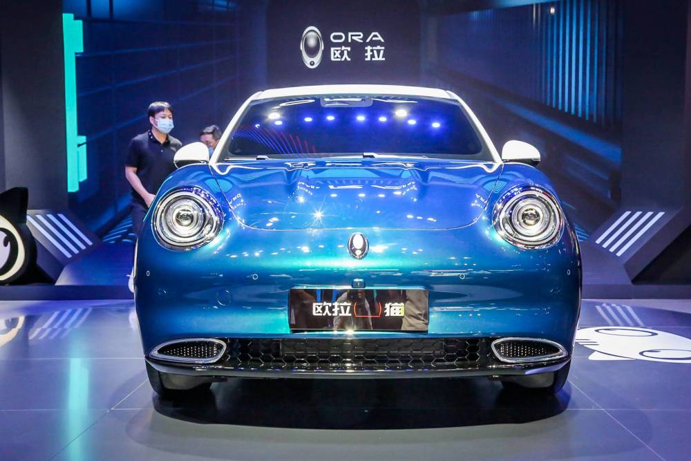 造型圆润复古 成都车展实拍欧拉 es11