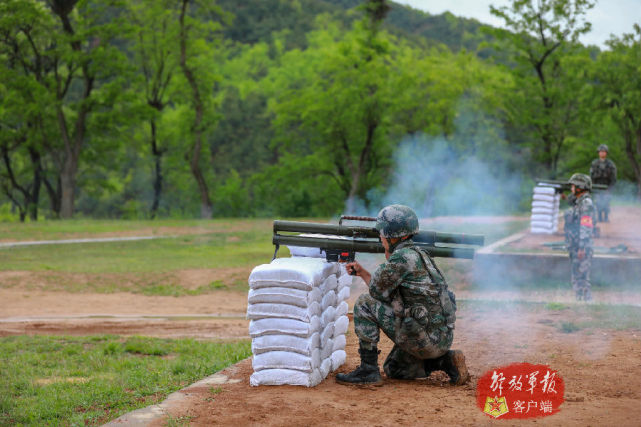 风雨中,这场实弹射击真带劲!