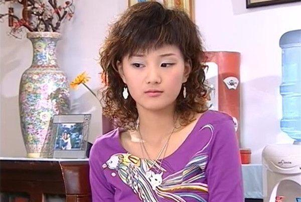 很多人对她扮演的《青苹果乐园》都有印象,因为她在里面扮演女主角.
