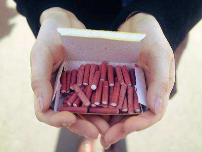 江西萍乡:非法购买"摔炮"储存于仓库 男子获刑三年