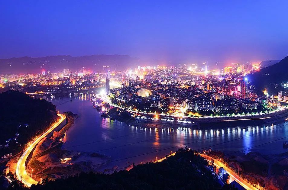 2020宜宾市GDP突破_2016-2020年宜宾市地区生产总值、产业结构及人均GDP统计