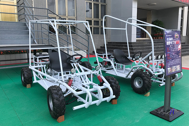 过瘾!万通校园炫酷打造越野卡丁车,改装车,解剖车