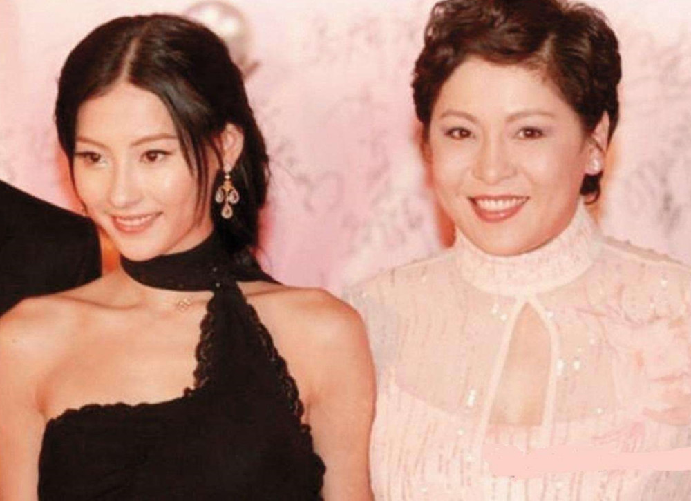 张柏芝|又闹翻！张柏芝被前经纪人控告，网友：加上向太朱永龙已是第三个