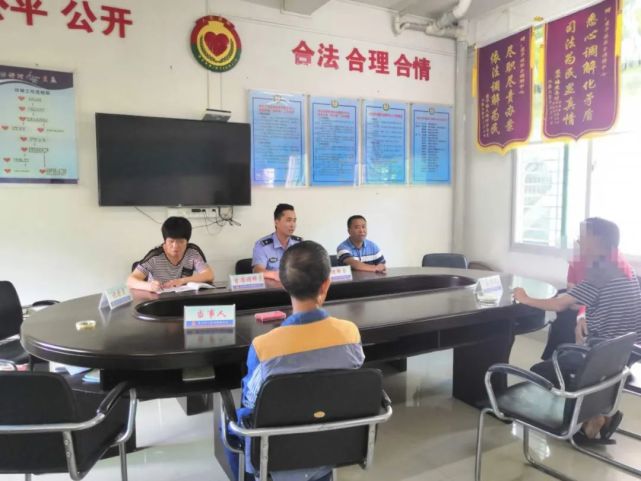 南安两孩童发生打闹,爷爷"参战"致其中一人骨折|南安|蓬华镇|洪梅芬