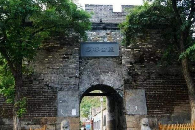 北京|北京又一古村走红，人称京东“最美乡村”，湖光山色不输桂林