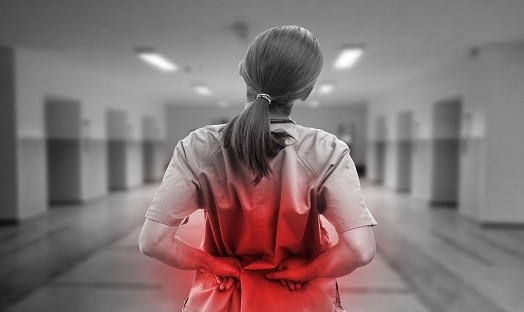 强直性脊柱炎|身体折叠180°、坐不下、躺不平，强直性脊柱炎到底多可怕？