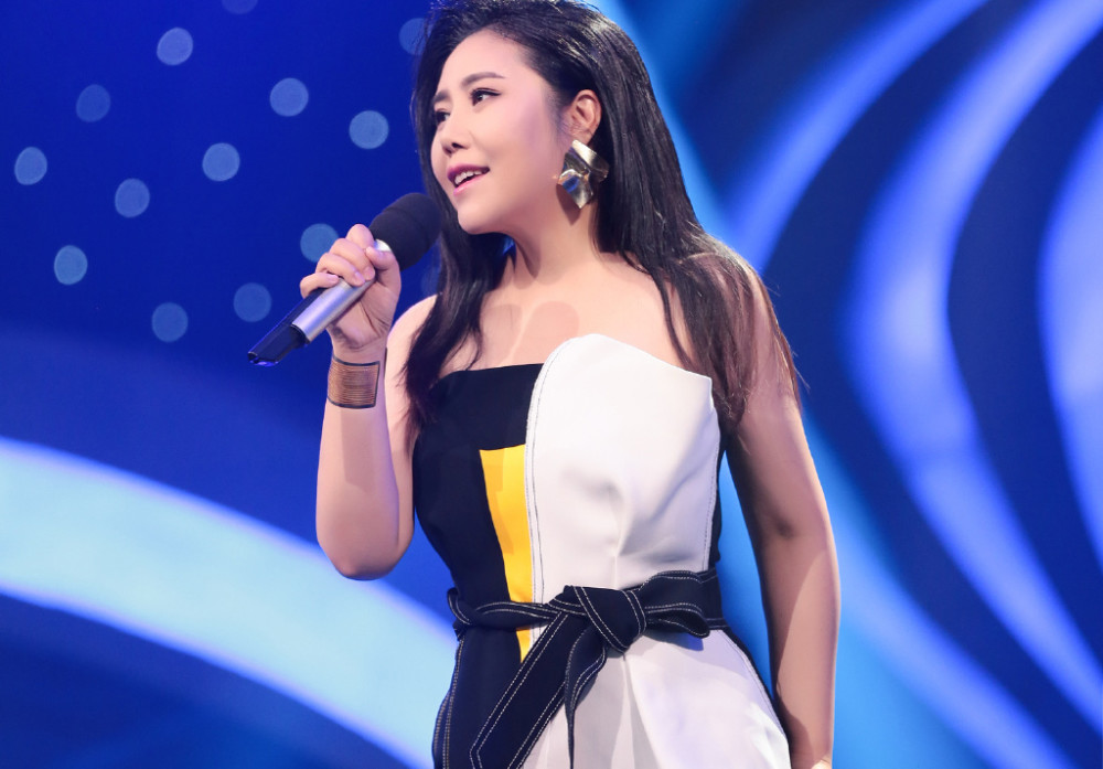 音乐界伯乐陈莹教授因病去世,超女纪丹迪发文悼恩师