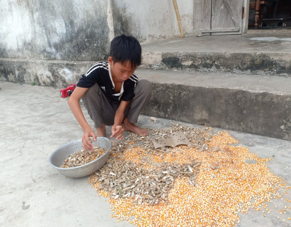 孩子|智障女子生娃后不知孩子父亲是谁，如今自己患癌儿子成了她的依靠