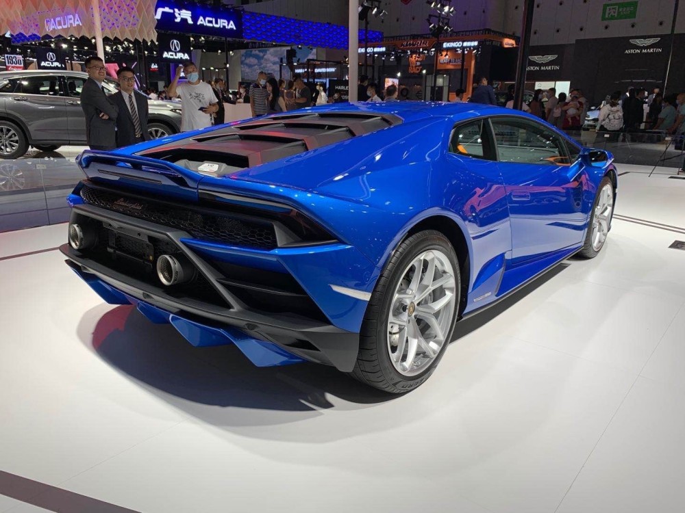 成都车展最便宜的兰博基尼huracanevo后驱版来了