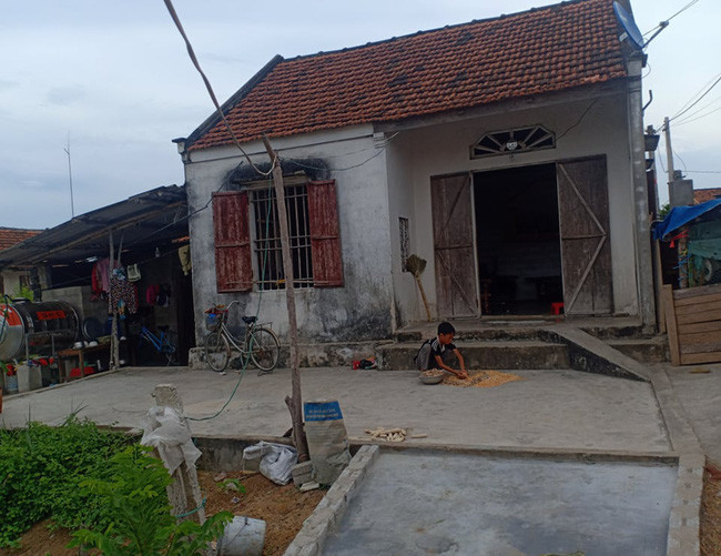 孩子|智障女子生娃后不知孩子父亲是谁，如今自己患癌儿子成了她的依靠