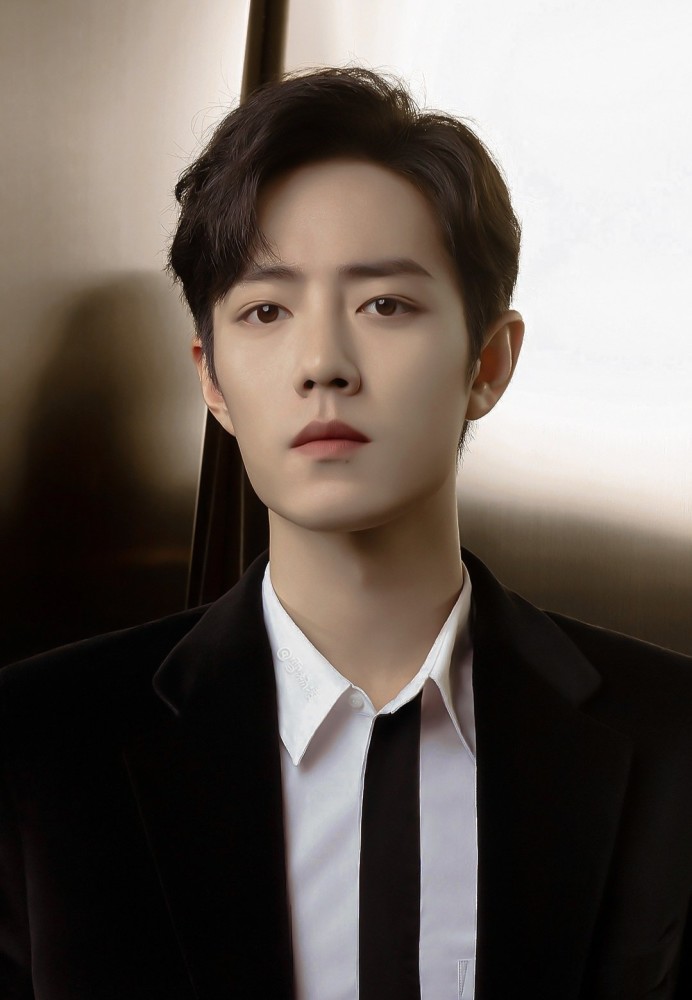 肖战|开小灶上海体验馆场面火爆！肖战人气太旺，产品缺货堪比抢票