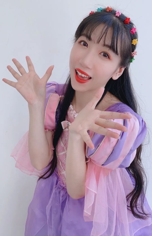 喵姐姐们变身童话公主来读留言啦!