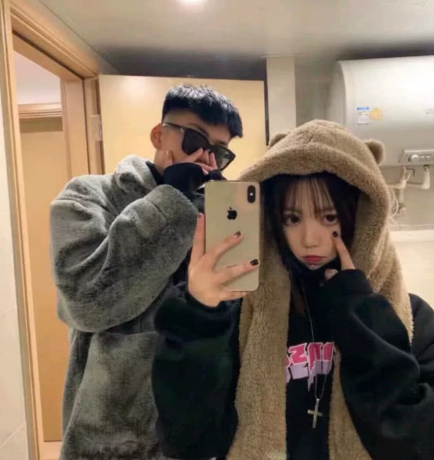 男生说亲一个你还在回么么哒情商高的女生都这样回