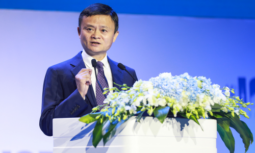 美国打压英国拒绝华为或举步维艰马云我出2000亿