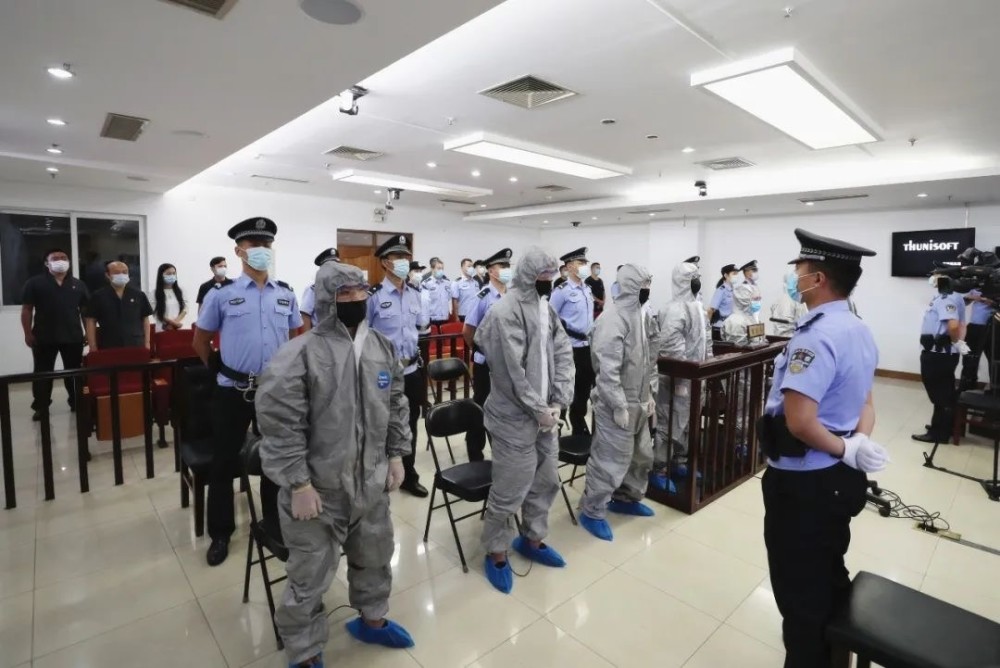 敲诈勒索|胁迫顾客支付高额费用，北京大兴这家美发店因涉恶8人被判刑