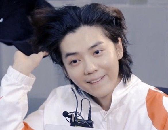 鹿晗自爆发量多新作品饰演网瘾少年真和关晓彤领证了