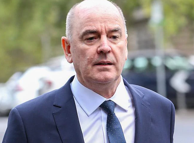 澳大利亚_出国|澳洲校长盗用政府资金近百万澳元，仅被判罚社区工作300个小时