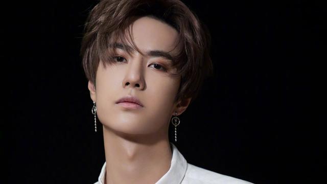 肖战|新代言？肖战事业步上正轨，代言影视即将上线，资源不输王一博