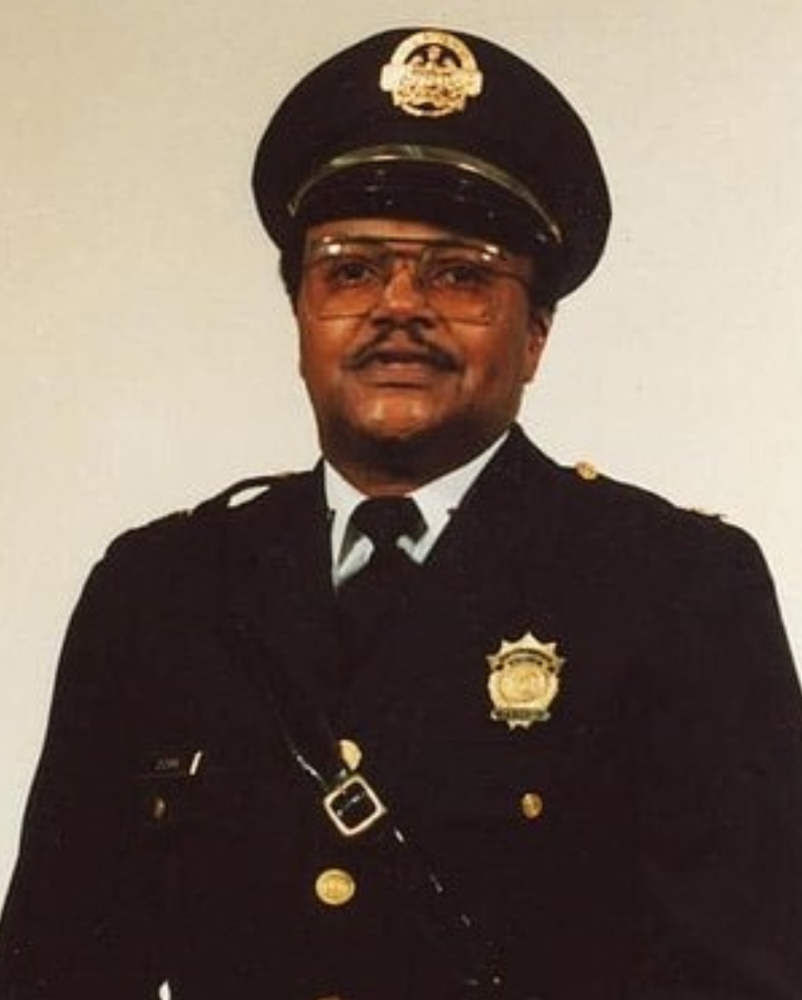 奥斯汀·唐|华裔学生因网络发言被禁止入校，一气之下把美国大学告上法庭