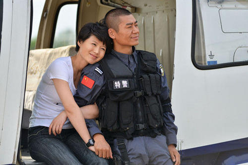 程愫|她用21年捧红丈夫，走红后将她们母子抛弃，44岁和儿子相依为命