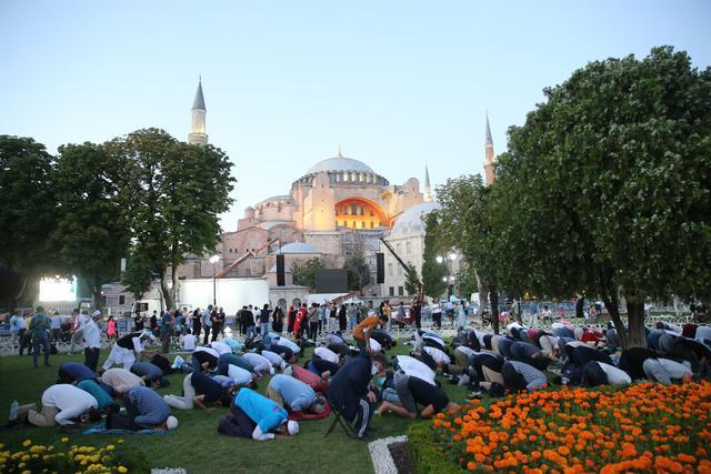 圣索菲亚博物馆|组图：做了86年博物馆的土耳其圣索菲亚大教堂，终被改成清真寺开放