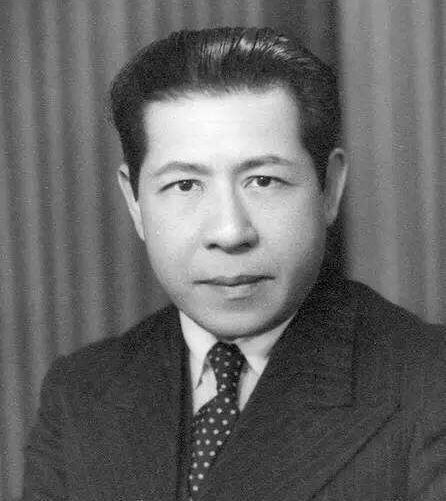 他是中国第二号大汉奸,被枪决后妻儿逃到国外,儿子如今身价过亿