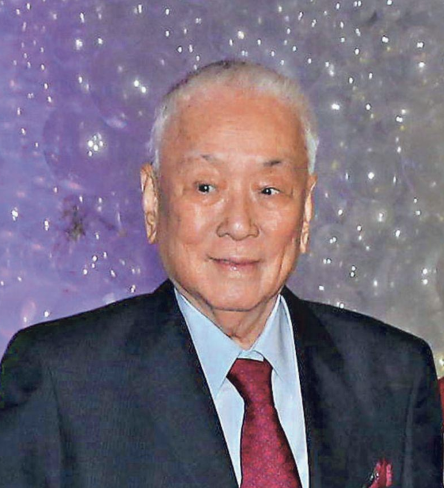 许晋亨|58岁许公子，200万零用钱潇洒养妻小，400亿财产不争不斗全归他