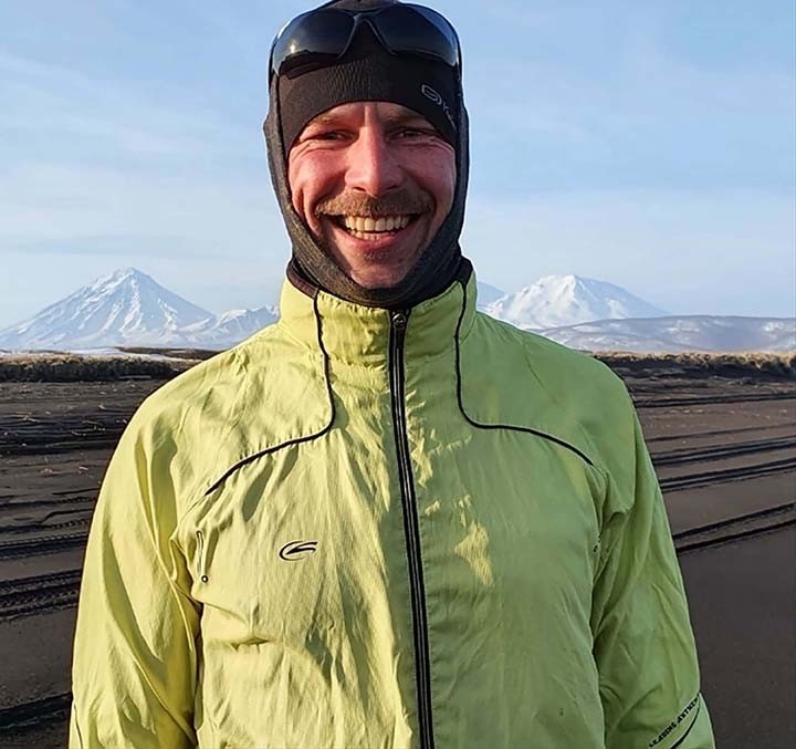 欧亚大陆|欧亚大陆最高活火山口被困多日的登山者终于被找到，已无生命迹象
