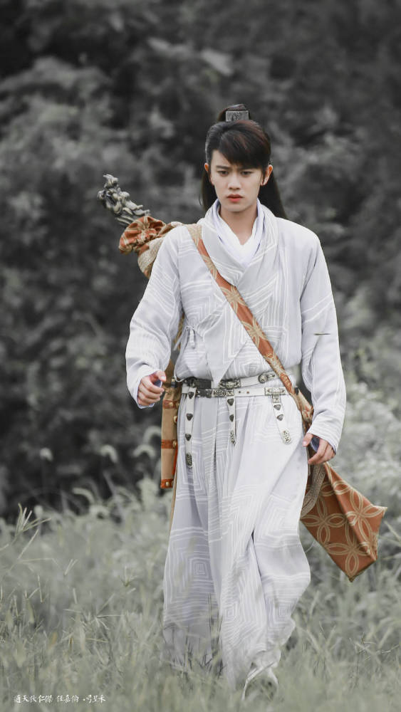 任嘉伦|任嘉伦：鲜衣怒马少年郎，你终于成为不负众望的人！