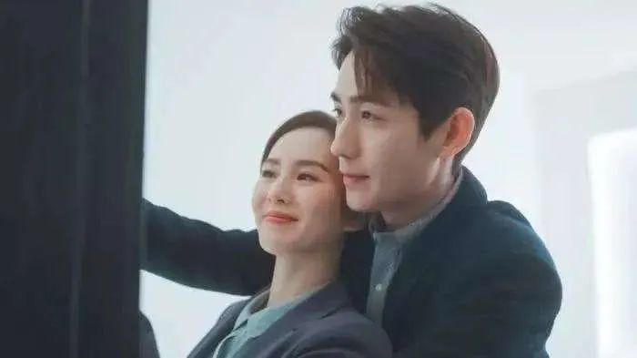 唐嫣|明星和助理什么时候开始也不可说了？