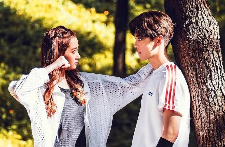 唐嫣|明星和助理什么时候开始也不可说了？