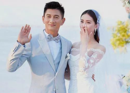 唐嫣|明星和助理什么时候开始也不可说了？