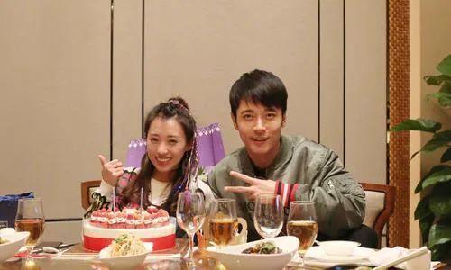 唐嫣|明星和助理什么时候开始也不可说了？