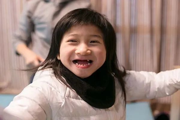 快乐木偶微笑的背后 天使综合症 腾讯新闻