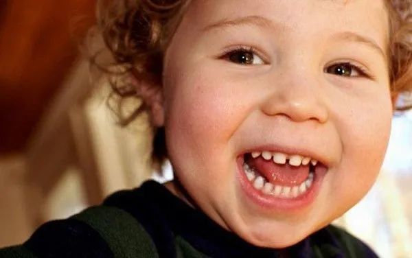 快乐木偶微笑的背后 天使综合症 腾讯新闻