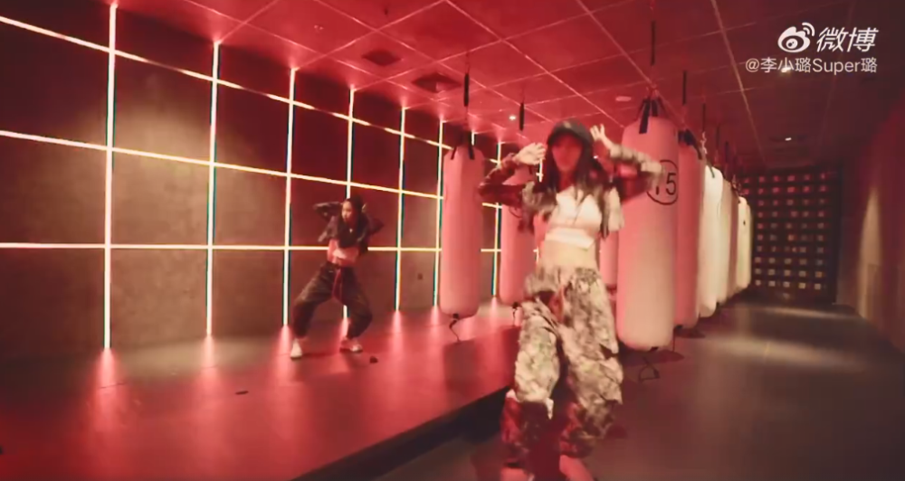 李小璐|李小璐劲歌热舞展现窈窕身材，怒怼黑粉自视清白，坦言不放弃嘻哈