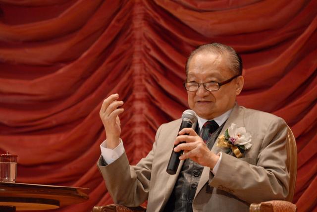 金庸|李敖直言金庸虚伪，武侠小说不入流！已成学界共识，真的有道理吗