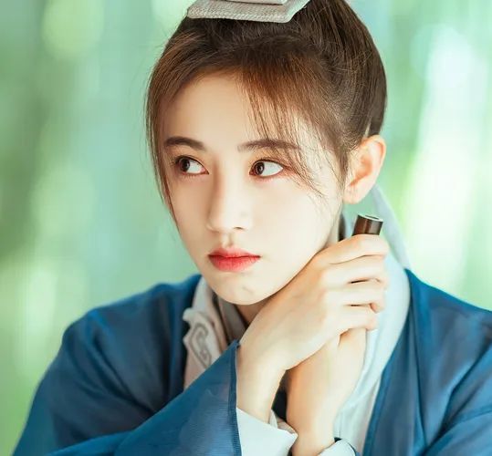 鞠婧祎|一开播就冲上热度榜第二，但鞠婧祎新剧口碑却两极分化！