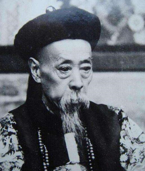 晚清第一美人 黑白照难掩美貌 慈禧照相必带她 最后却孤独终老 龙行天下旅行网移动端