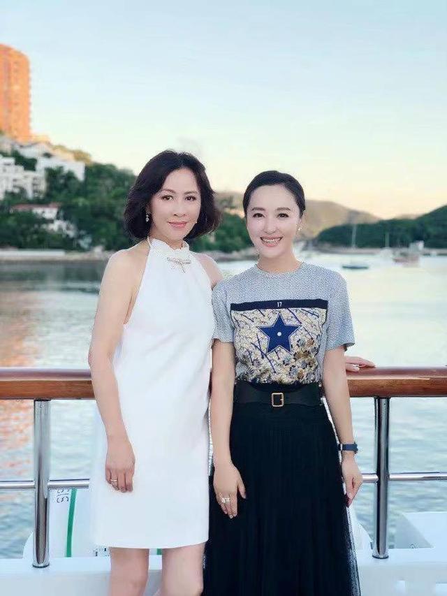 刘嘉玲|刘嘉玲带侄子参加上名流聚会，想培养侄子当接班人？