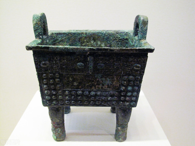 中国第一青铜器"司母戊鼎"是哪朝哪代铸造的呢?