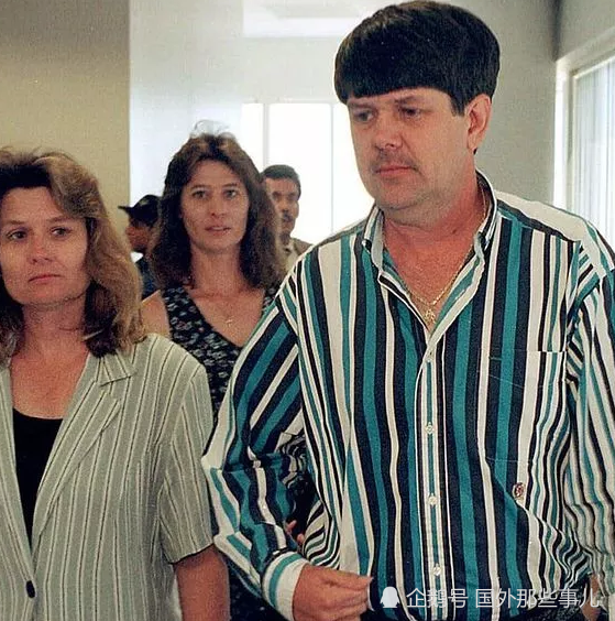 迪克森|女服务员获赠彩票中7000万却痛苦万分，同事朋友起诉她还遭前夫绑架