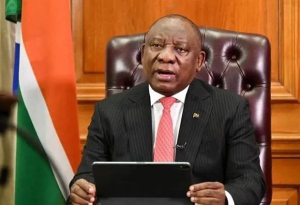 南非_时政|南非进入新冠疫情爆发期形势严峻，总统宣布全国公立学校关闭四周