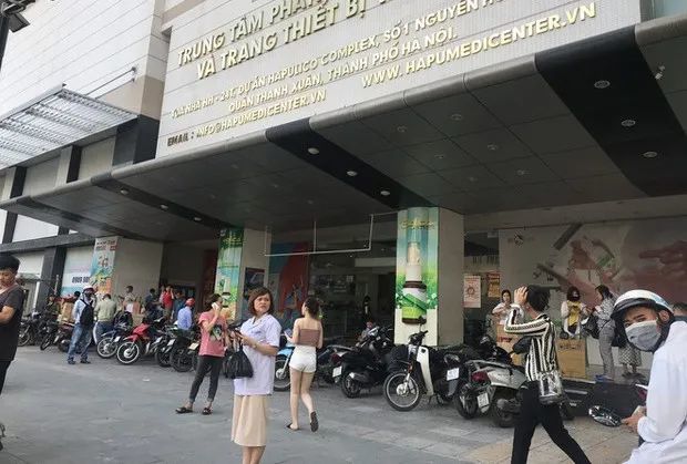 岘港|岘港社区出现疑似新冠病例，越南全国上下紧张防疫，口罩重新热销