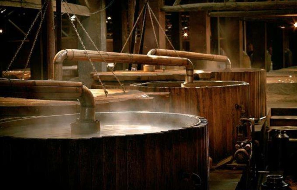 酒精勾兑酒与纯粮酿造酒的差别到底在哪里?